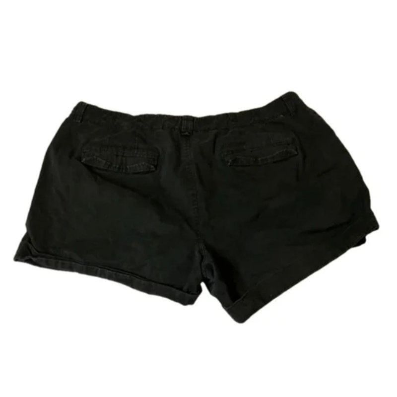 Old Navy Classic Black Casual Shorts Old Navy Women’s Size 18 Size 40" / US 18 - 4 Thumbnail
