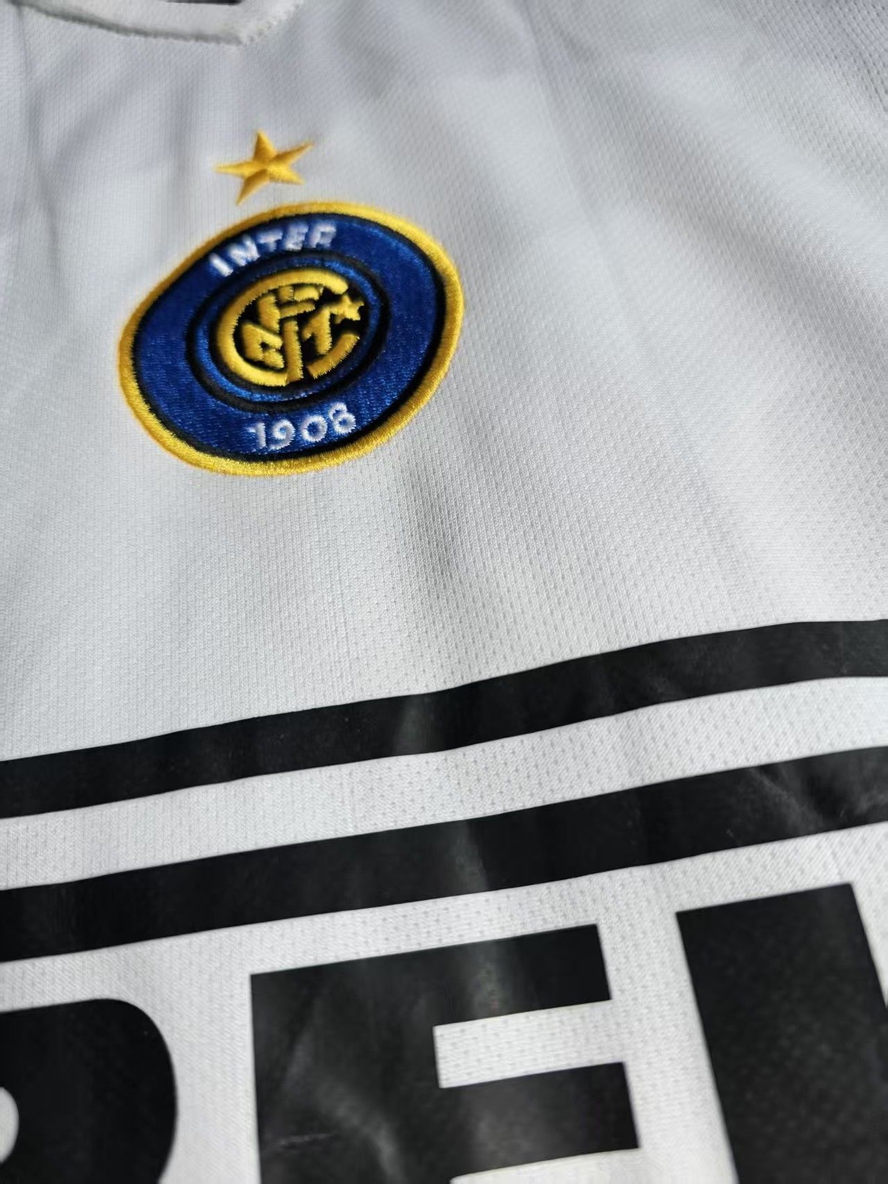 Other Inter Milan #20 Ronaldinho Jersey Away 2004 05 Season Size US L / EU 52-54 / 3 - 4 Thumbnail