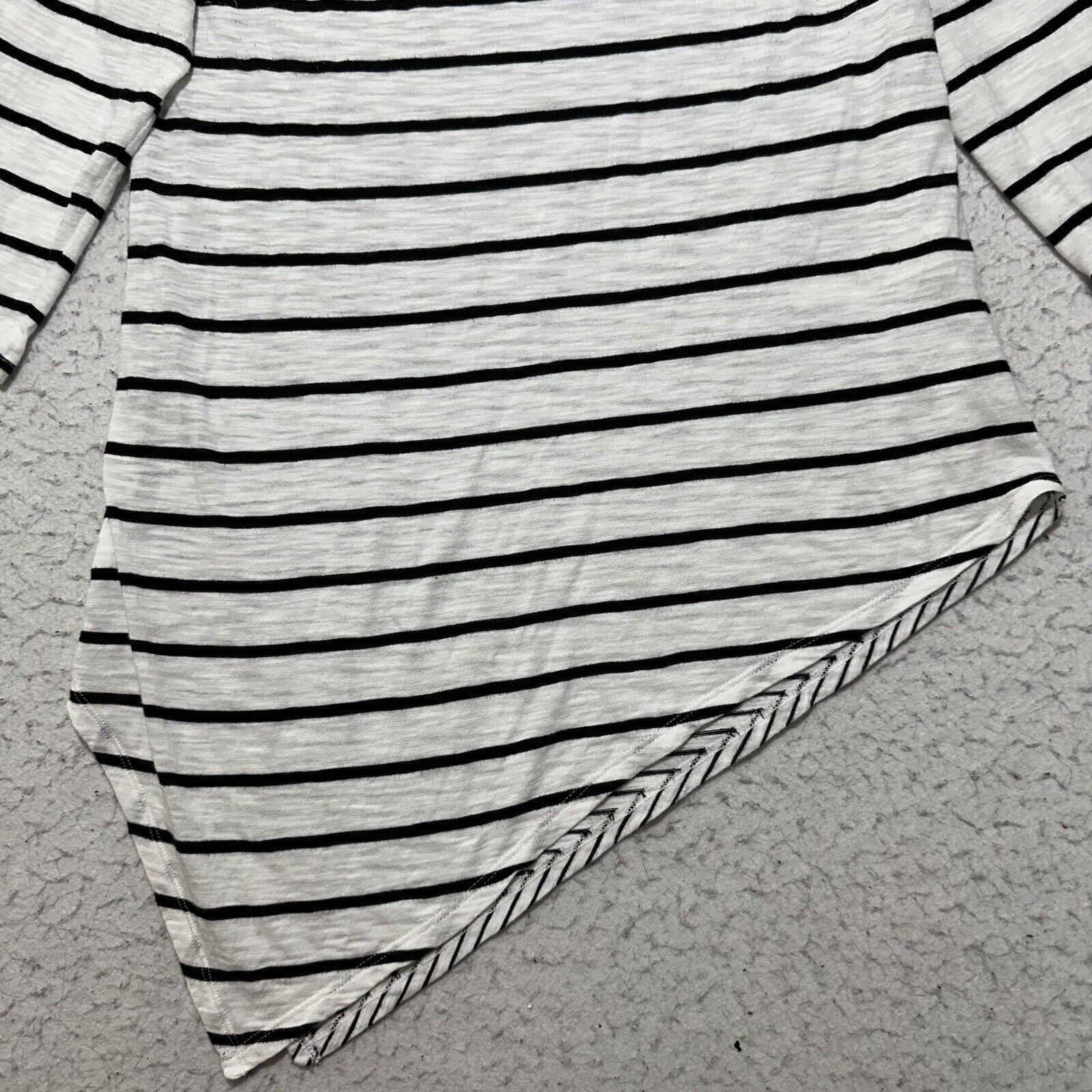Chicos Chico's Medium Asymmetrical Hem Black White Striped Blouse Size M / US 6-8 / IT 42-44 - 4 Thumbnail
