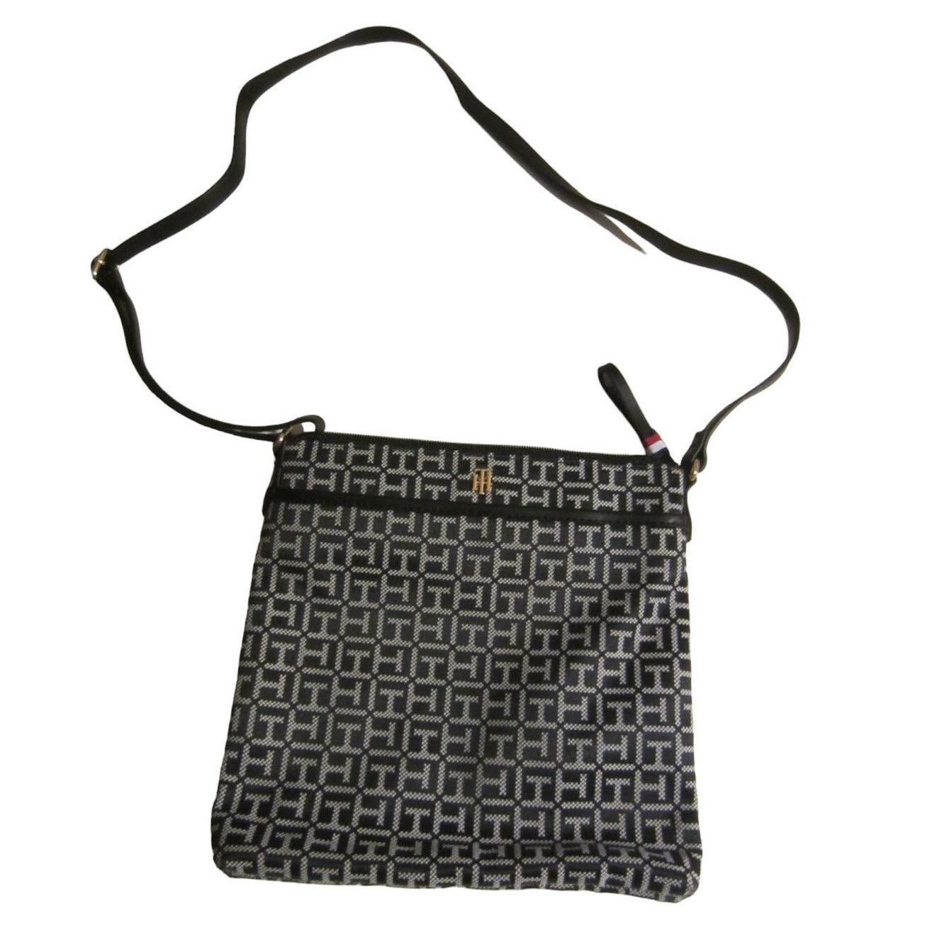 Tommy Hilfiger Y2K Streetwear Monogram Crossbody Bag Black White Size ONE SIZE - 2 Thumbnail