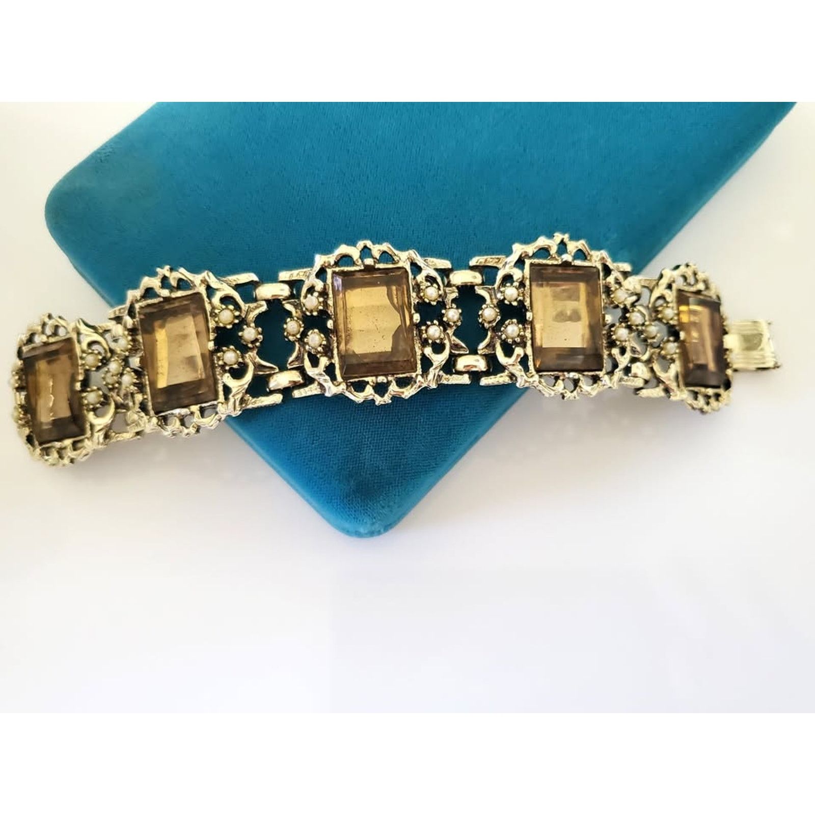 Other Vintage 1960s Unsigned Selro Faux Amber and Pearl Bracelet Size ONE SIZE - 1 Thumbnail