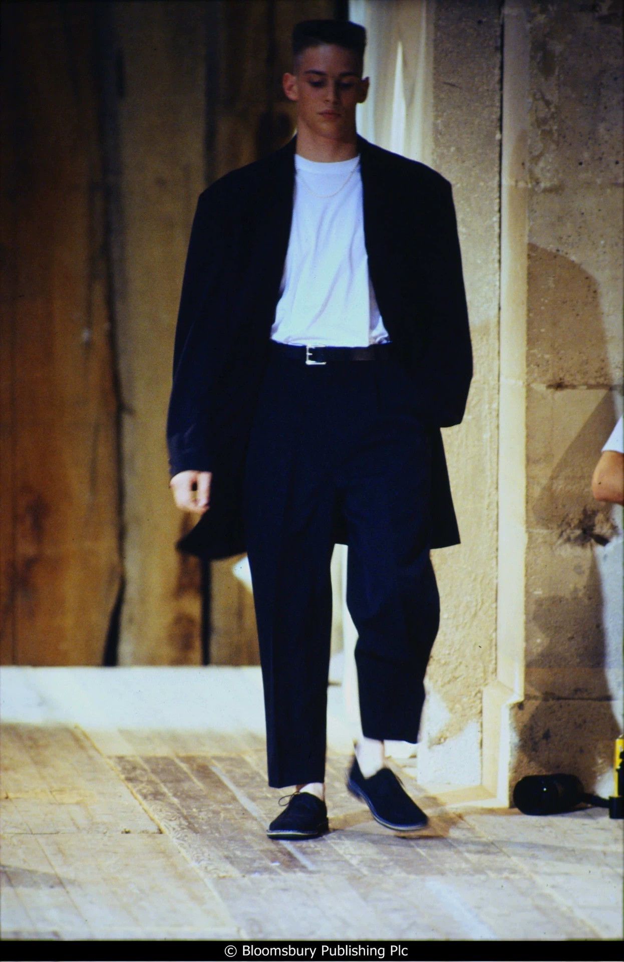 Yohji Yamamoto Yohji Yamamoto 92SS Triangle Cutout Jacket M Size US M / EU 48-50 / 2 - 7 Thumbnail
