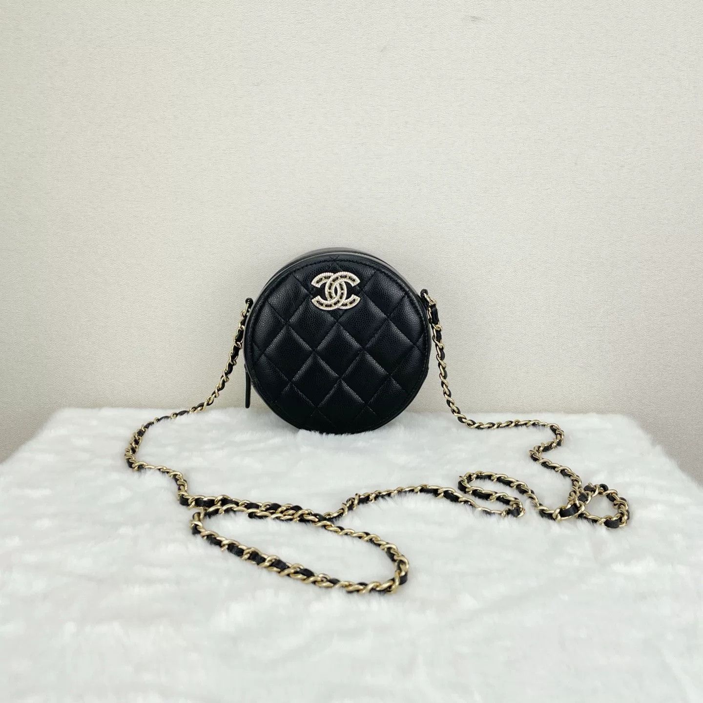 Chanel Pre-loved Bag Very good condition Size ONE SIZE - 1 Thumbnail