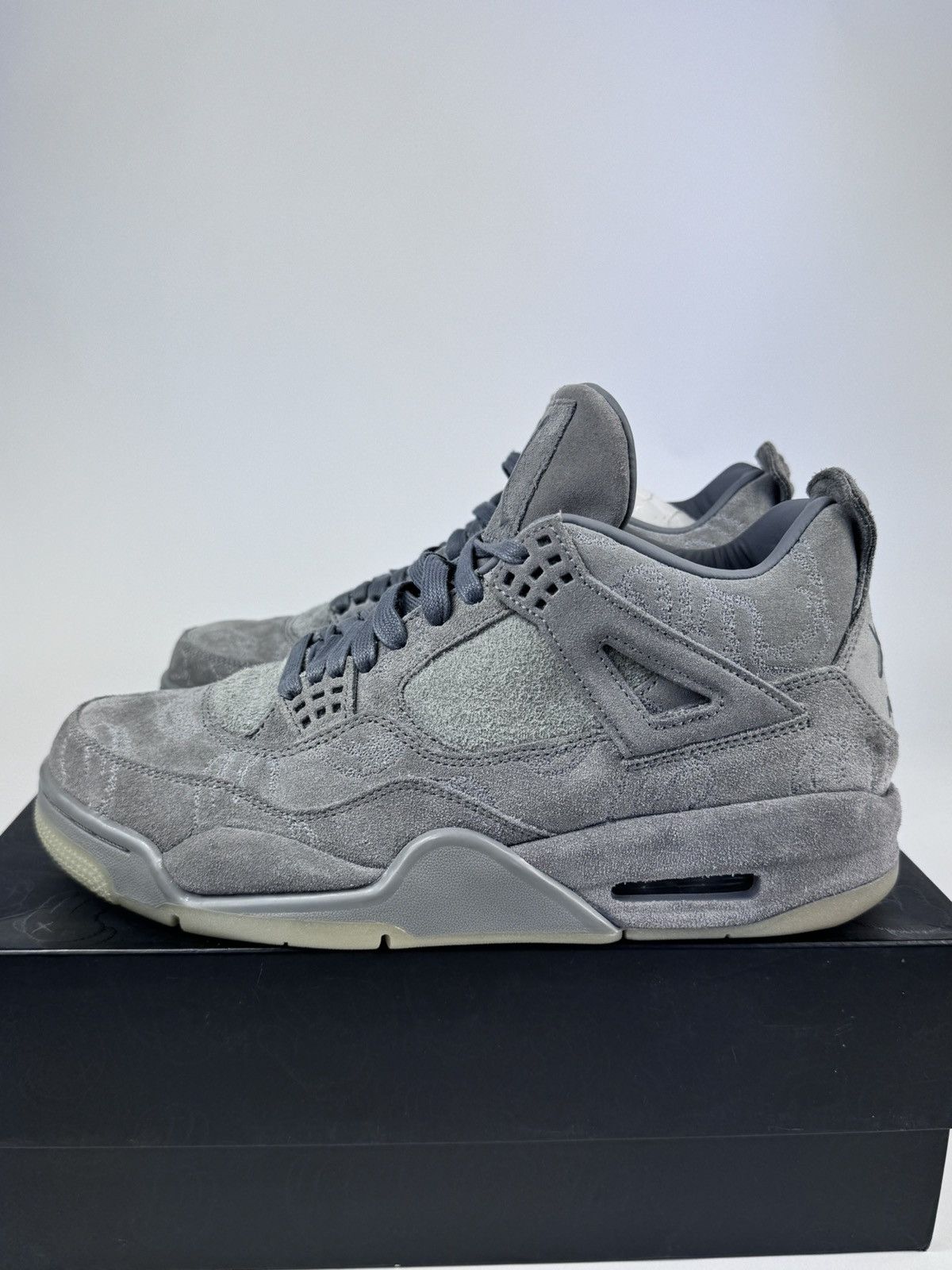 Jordan Brand × Kaws AIR JORDAN 4 RETRO X KAWS SNEAKERS Size US 9.5 / EU 42-43 - 7 Thumbnail