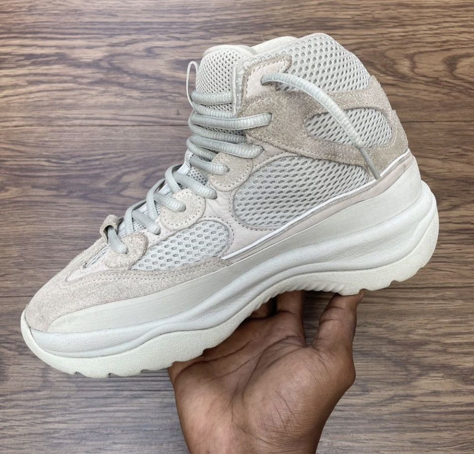 Yeezy Yeezy boots need gone Size US 7.5 / EU 40-41 - 2 Thumbnail