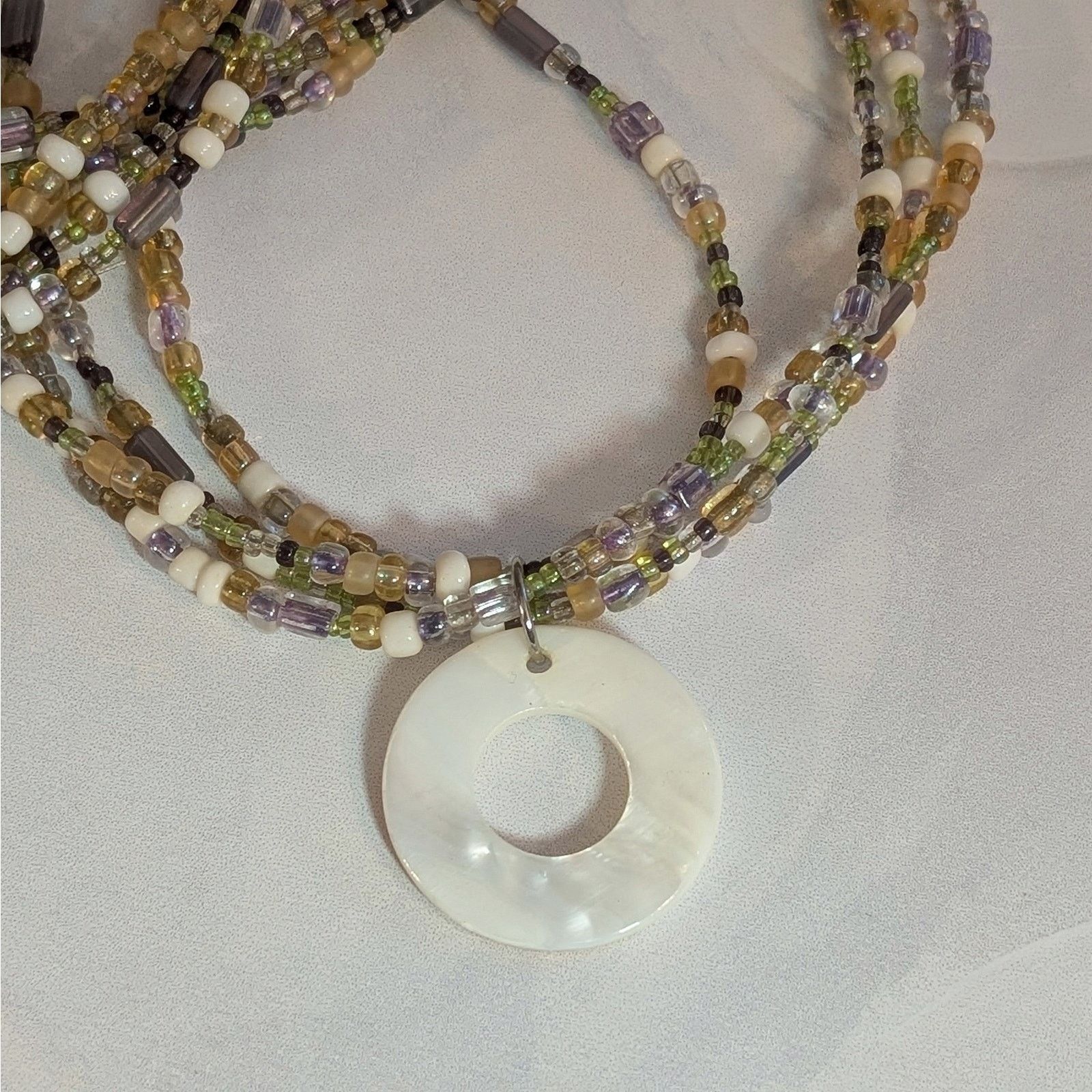 Vintage VTG 1980s 20" Layered Beaded MOP Disc Pendant Necklace Set Size ONE SIZE - 4 Thumbnail