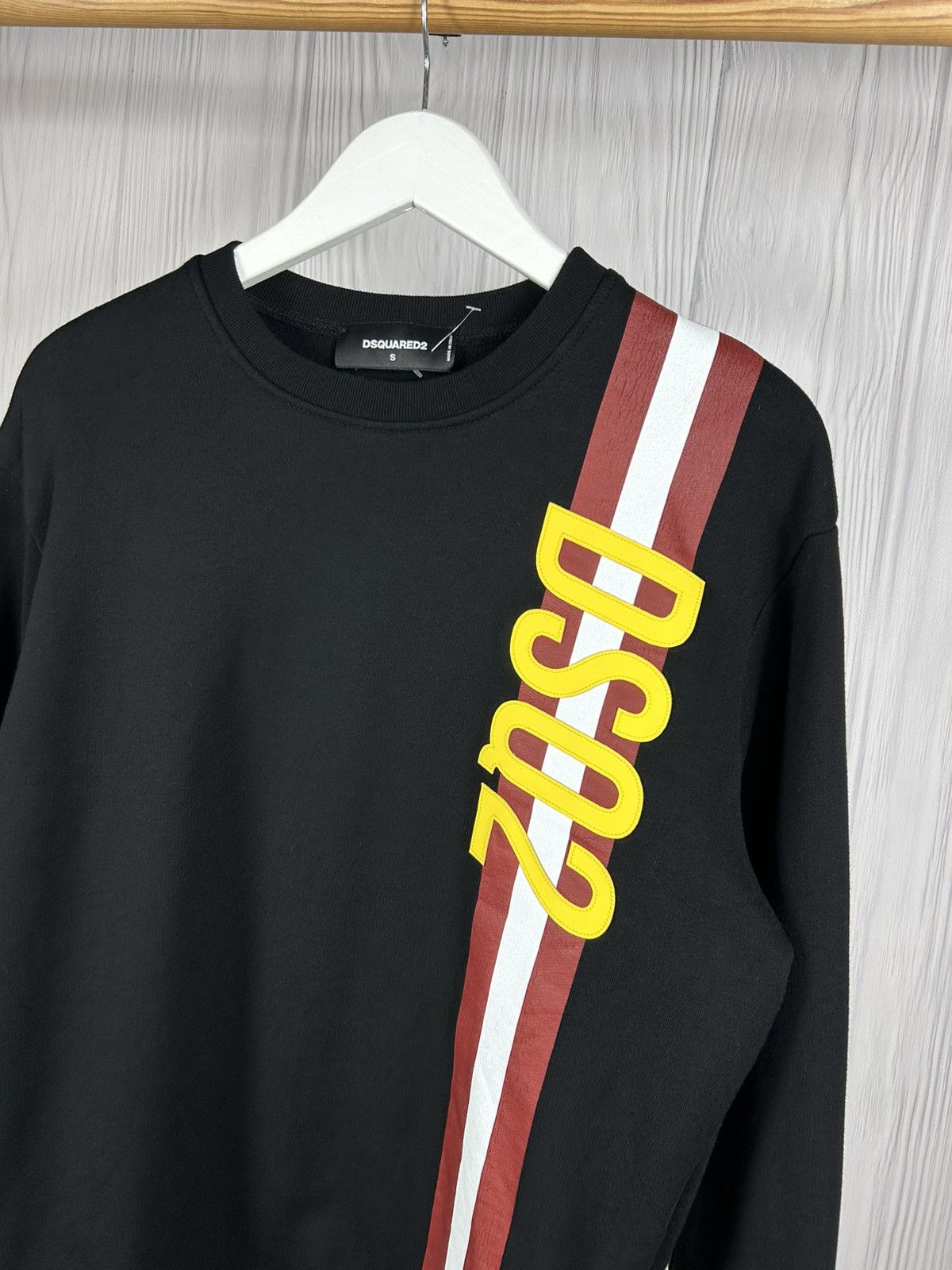 Dsquared2 DSQ2 Dsquared2 Big Logo Sweatshirt Size S Black Made Italy Size US S / EU 44-46 / 1 - 3 Thumbnail