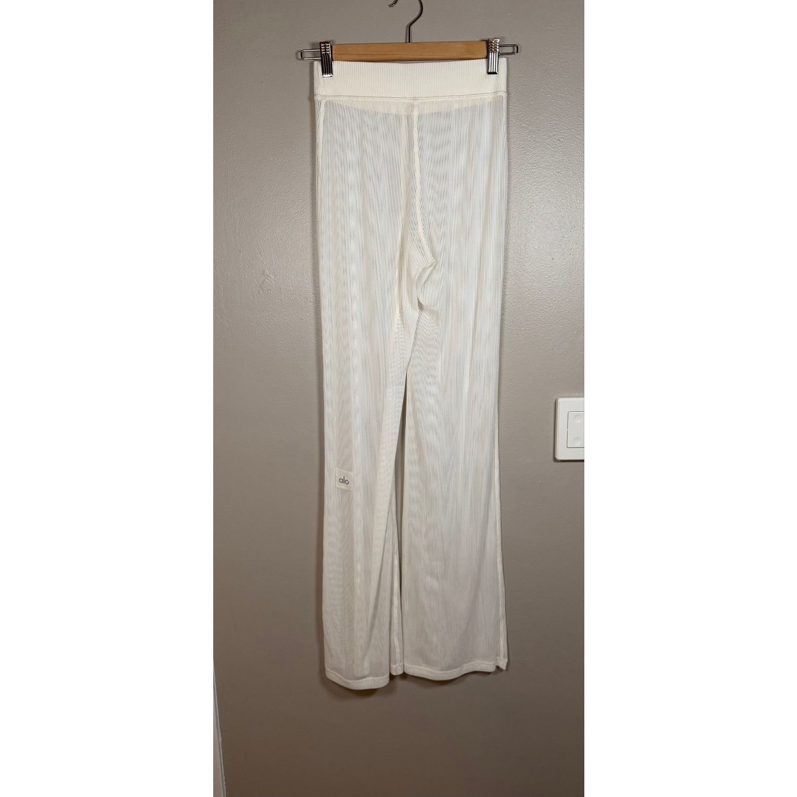 Alo Yoga NWOT Alo Yoga Striped Mesh Tropical Nights Flare Pant size S Size 27" / US 4 / IT 40 - 5 Thumbnail