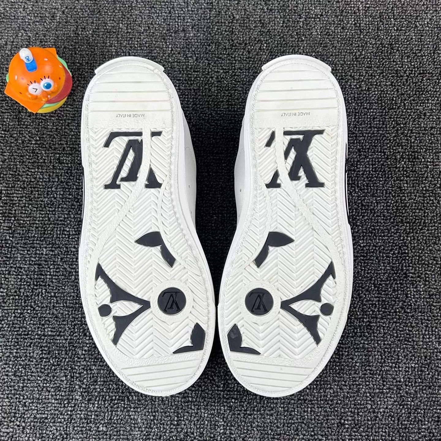 Louis Vuitton LV White Misplaced Logo Sneaker Monogram Heel Size US 5 / IT 35 - 6 Thumbnail