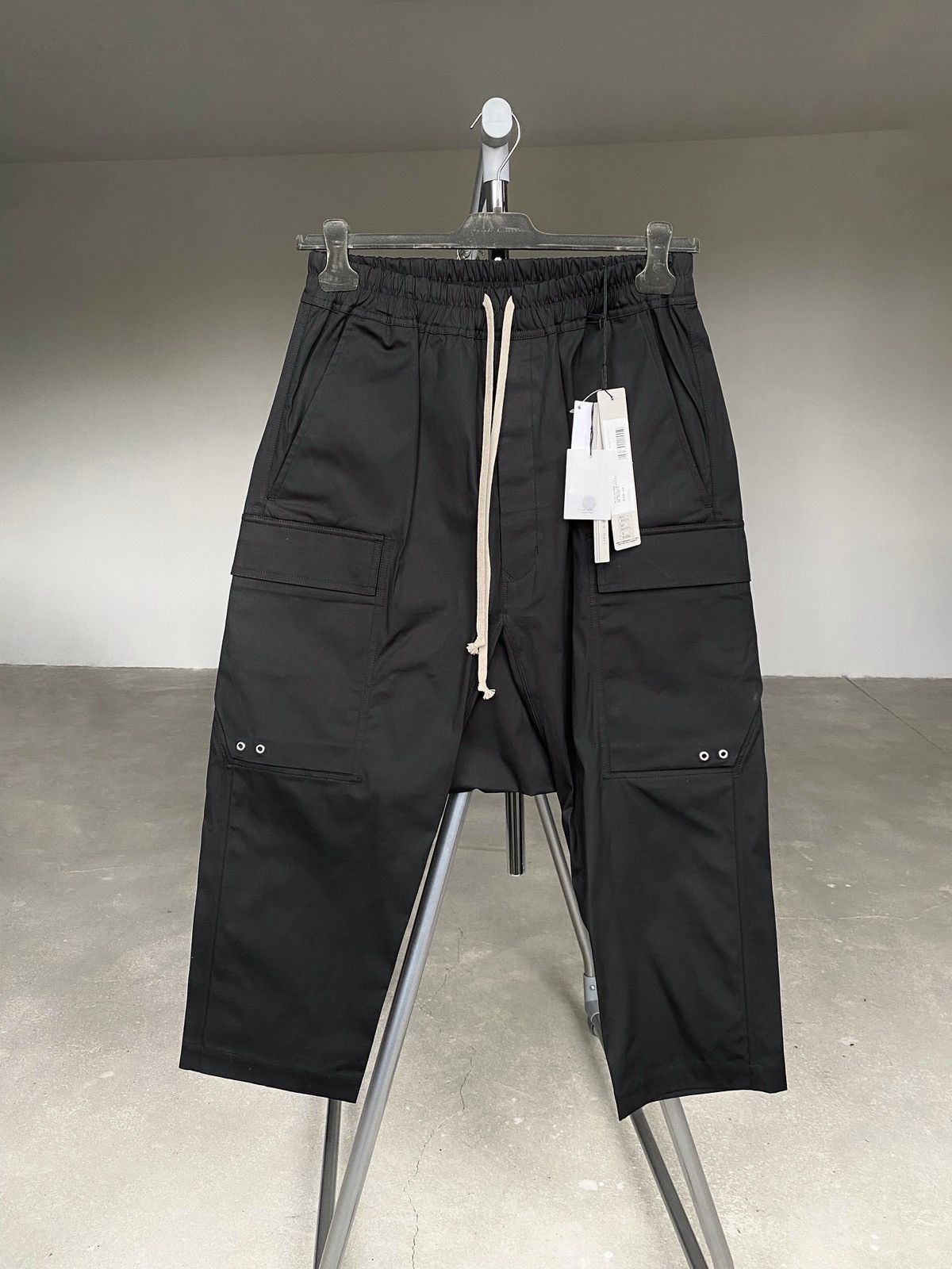 Rick Owens Anthem Cargo Cropped Pants | Grailed