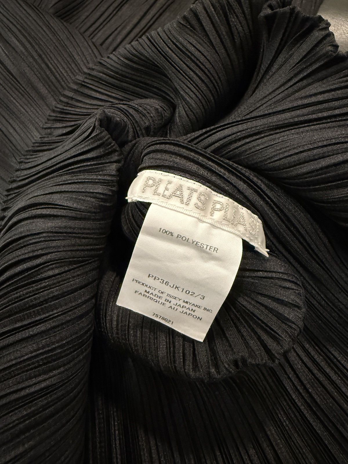 Pleats Please Issey Miyake Pleats Please Issey Miyake Basics Roll Neck Black Vest Size M / US 6-8 / IT 42-44 - 4 Thumbnail