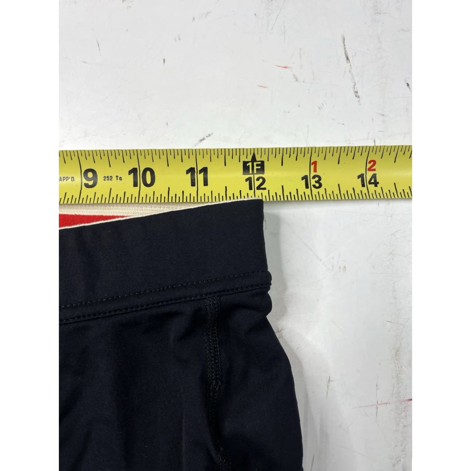 Vintage Tracksmith Black Half Tights Shorts Men’s Medium Athletic Running Outdoor Breathable Moisture Wicking Pockets 9 in Inseam Regular Size Size US 31 - 3 Thumbnail