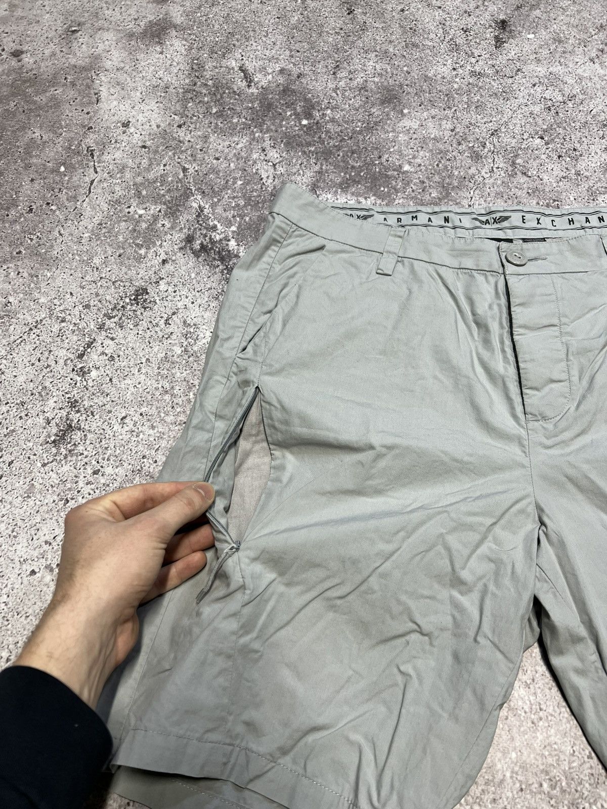 Armani Exchange Armani y2k multi pocket Gray men's shorts vintage Size US 34 / EU 50 - 3 Thumbnail