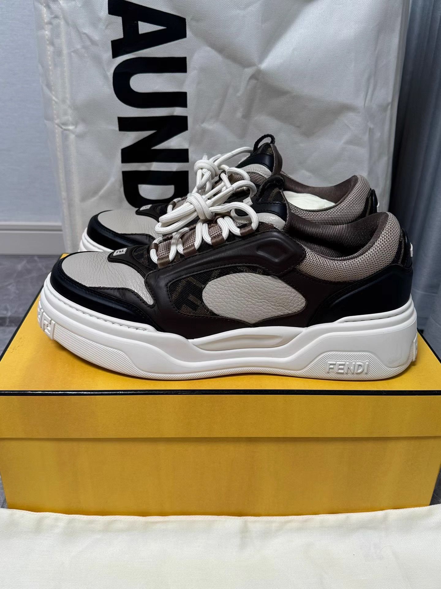 Fendi Black Low-Top Sneakers Size 10 Size US 10 / EU 43 - 1 Thumbnail
