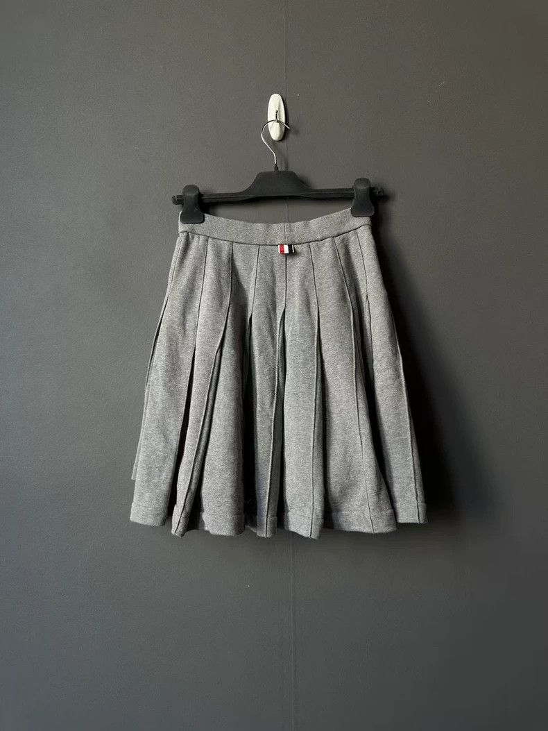 Thom Browne Thom Browne Grey pleated skirt Size 24" / US 00 / IT 34 - 2 Thumbnail