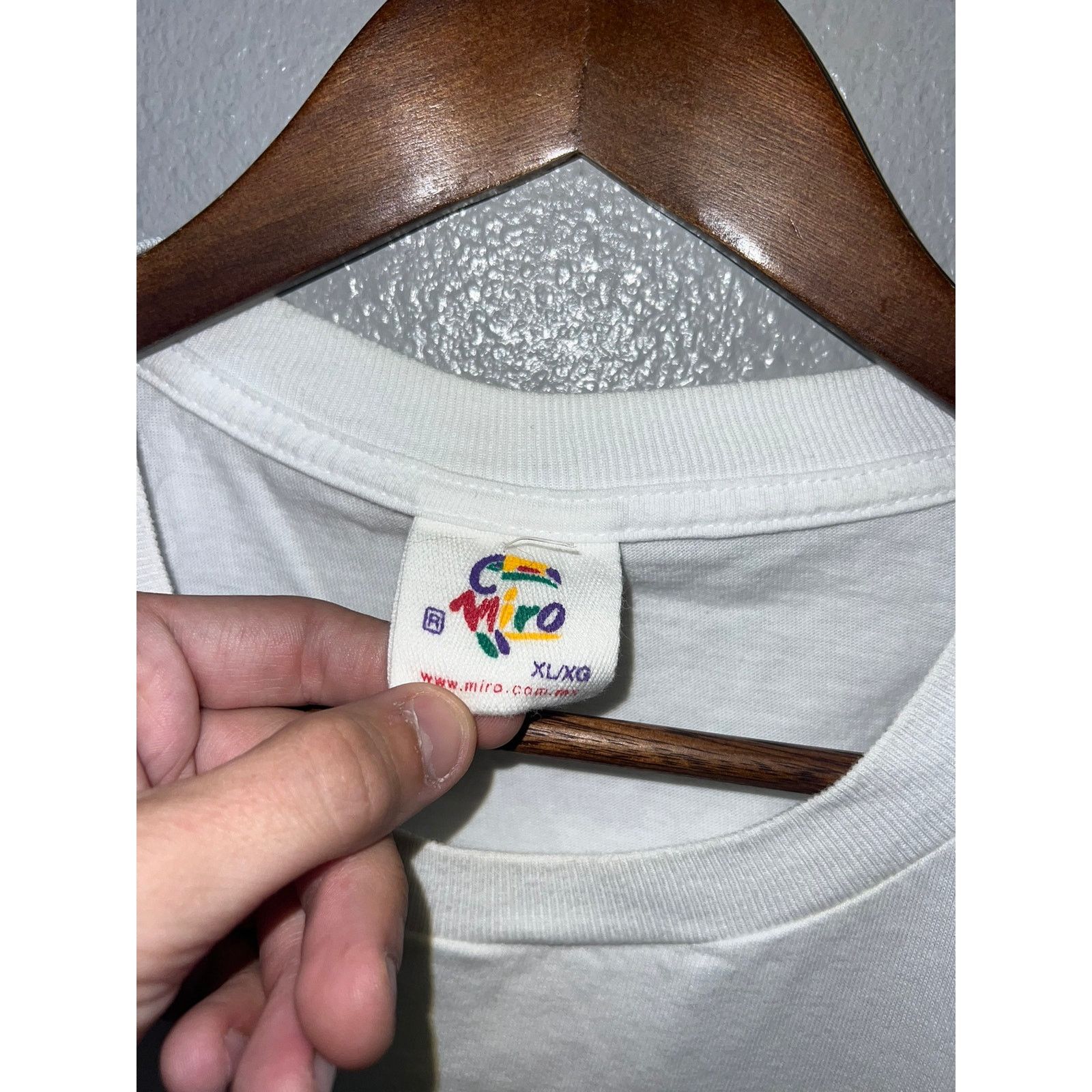 Vintage Vintage Aruba Shirt Fish Bones Sun Miro White Tee 90s XL Size US XL / EU 56 / 4 - 6 Thumbnail
