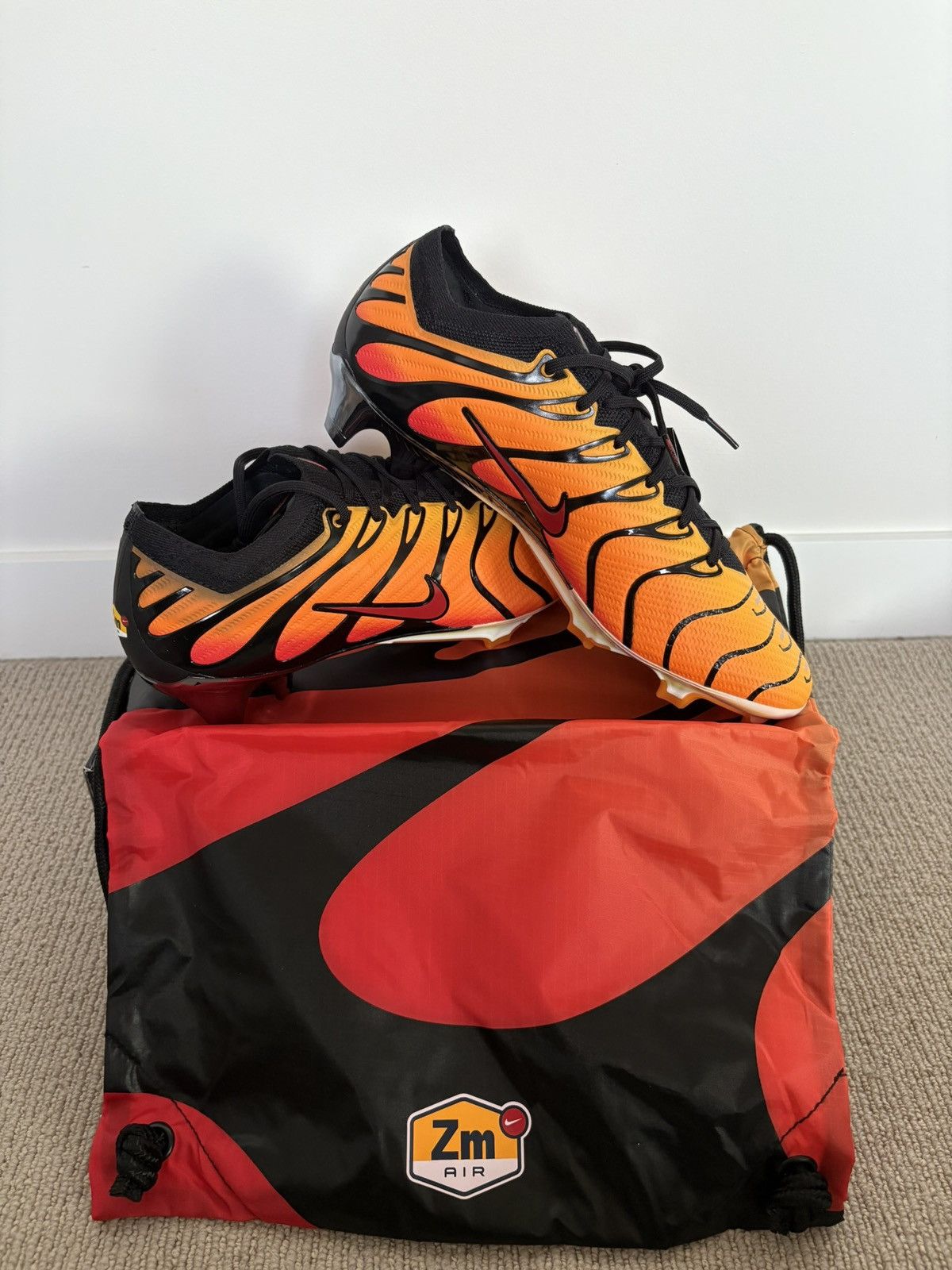 Nike Mercurial Zoom Vapor 15 Size US 10 / EU 43 - 1 Thumbnail