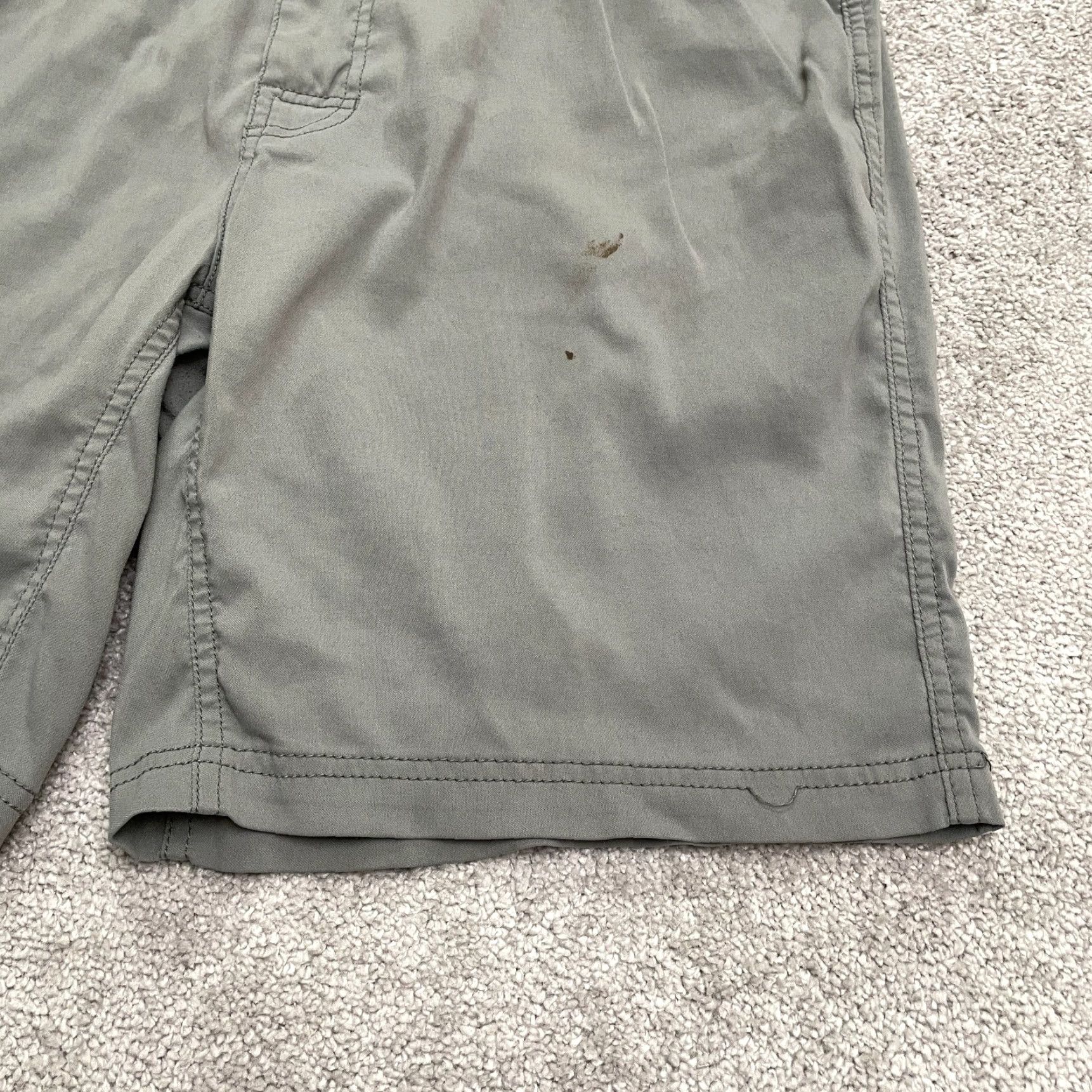 Prana VINTAGE Prana Men's Trail Shorts Chino Casual Travel Microfiber 9-Inch Inseam Gray Size US 35 - 7 Thumbnail