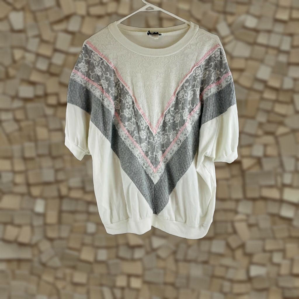 Vintage Alabuy T-Shirt Women White 3/4 Sleeve Floral Chevron Lace Casual L Basic Vintage: No? (Note: must avoid adding new info; also avoid N/A). Size L / US 10 / IT 46 - 1 Thumbnail