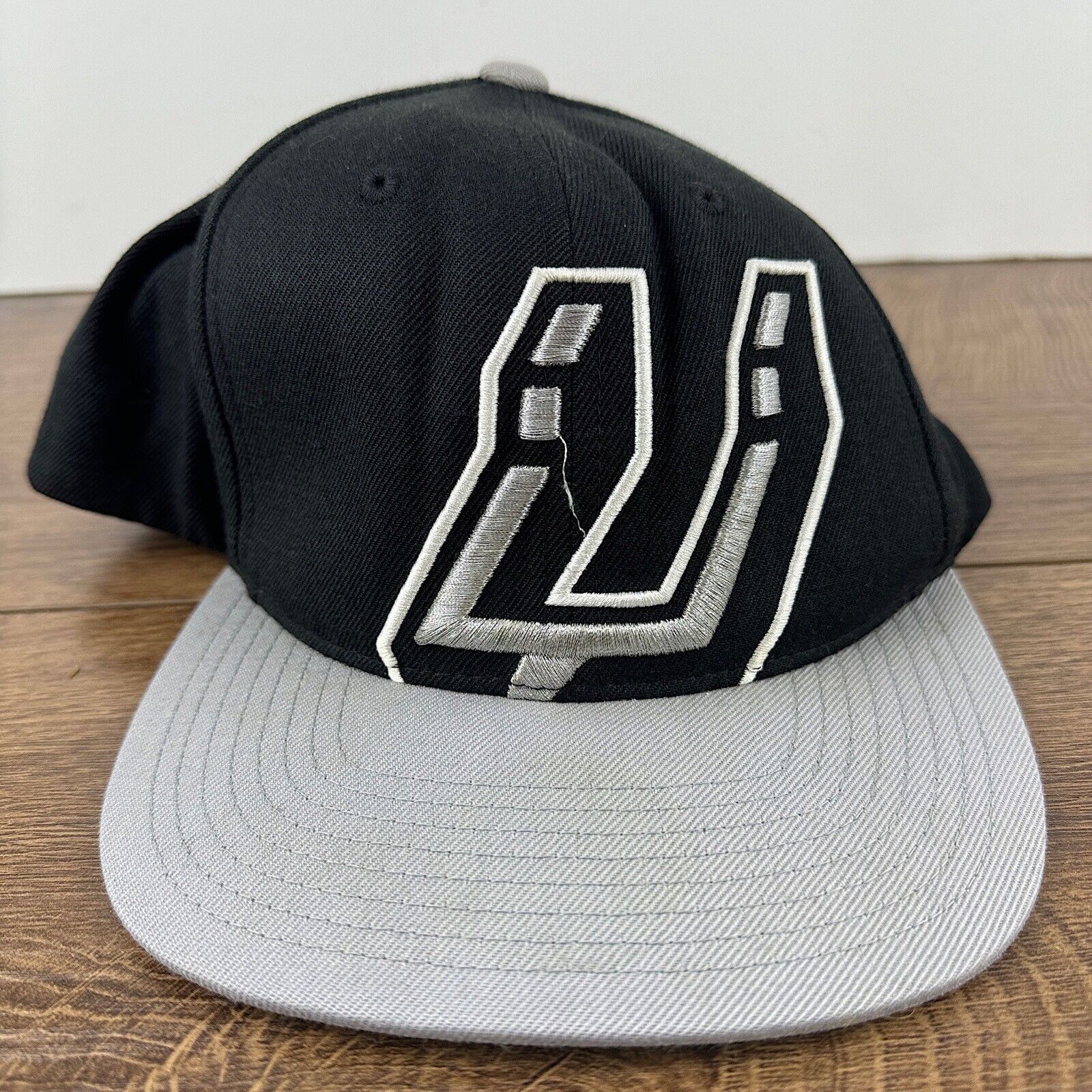 Mitchell & Ness San Antonio Spurs Hat Mitchell & Ness Black Hat Adjustable S Size ONE SIZE - 1 Thumbnail