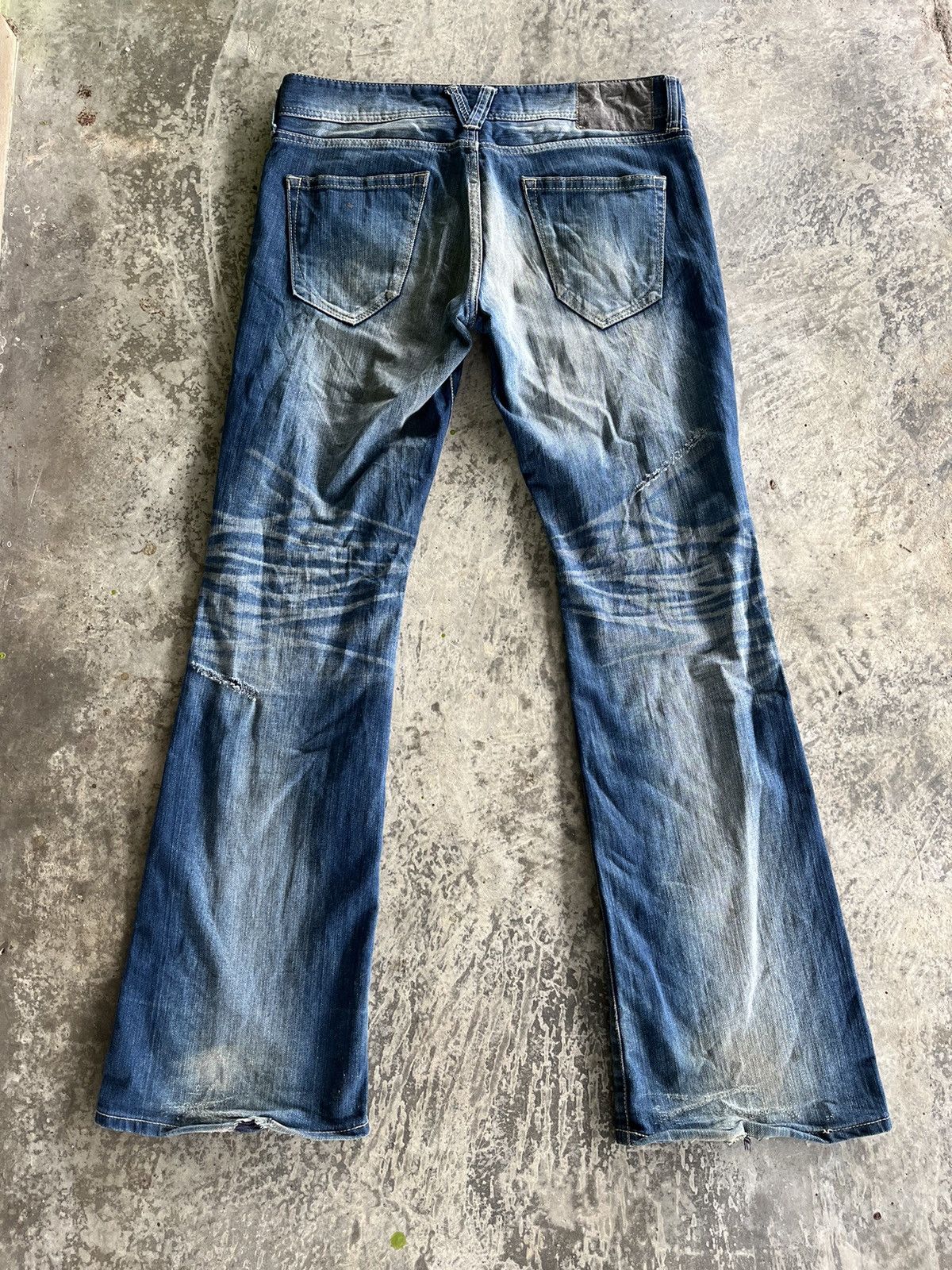 If Six Was Nine × Japanese Brand × Vanquish Flare Vanquish Denim Tornado Mart Inspired Size US 33 - 15 Thumbnail