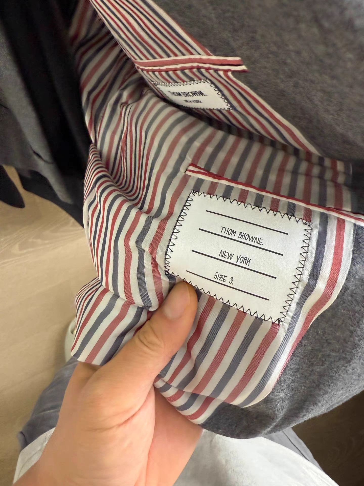 Thom Browne Gray Two-Tone Blazer with Striped Lining Size US L / EU 52-54 / 3 - 7 Thumbnail
