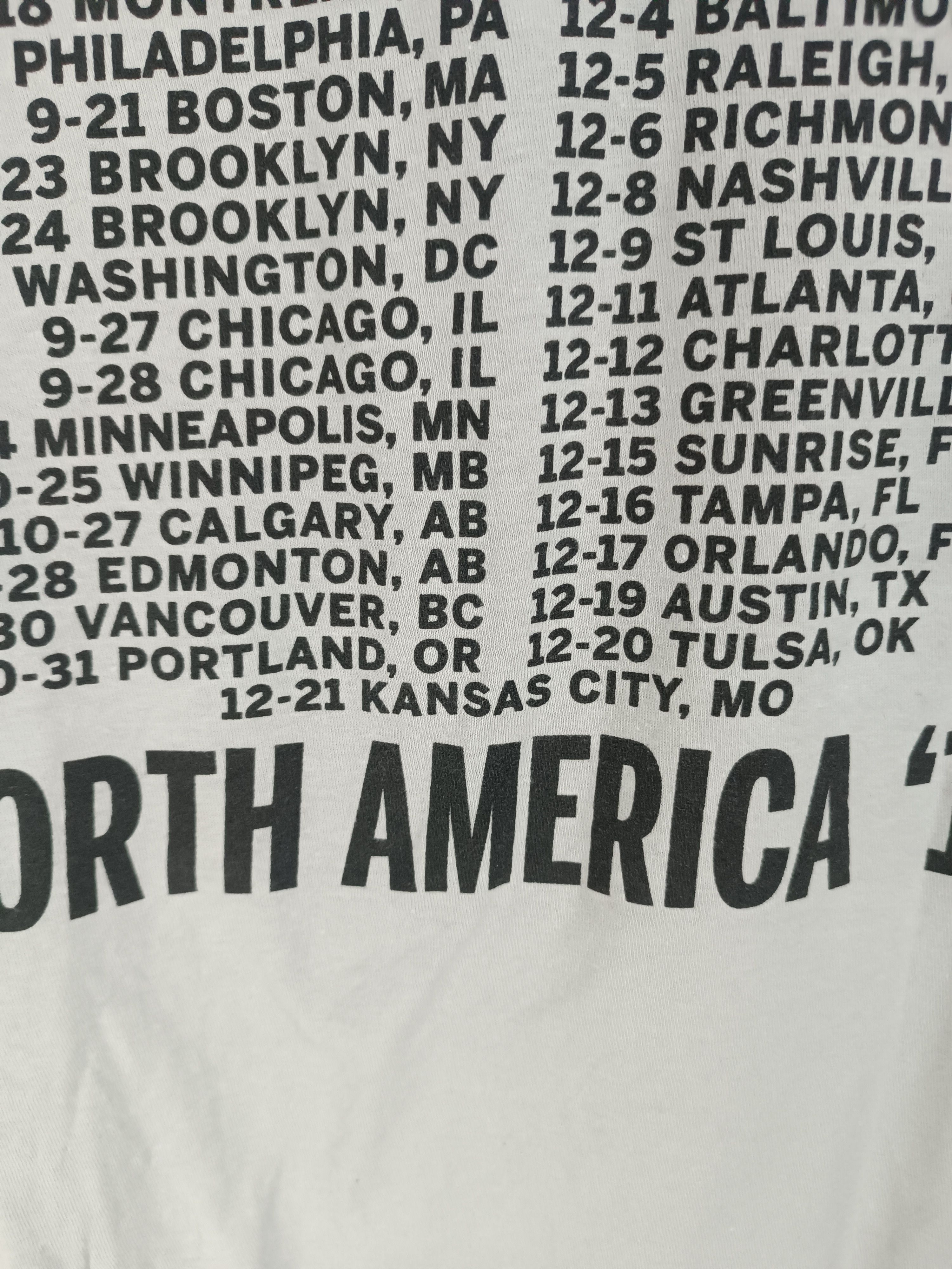 Band Tees VINTAGE '14 THE BLACK KEYS TURN BLUE TOUR white stripes rza Size US L / EU 52-54 / 3 - 17 Thumbnail