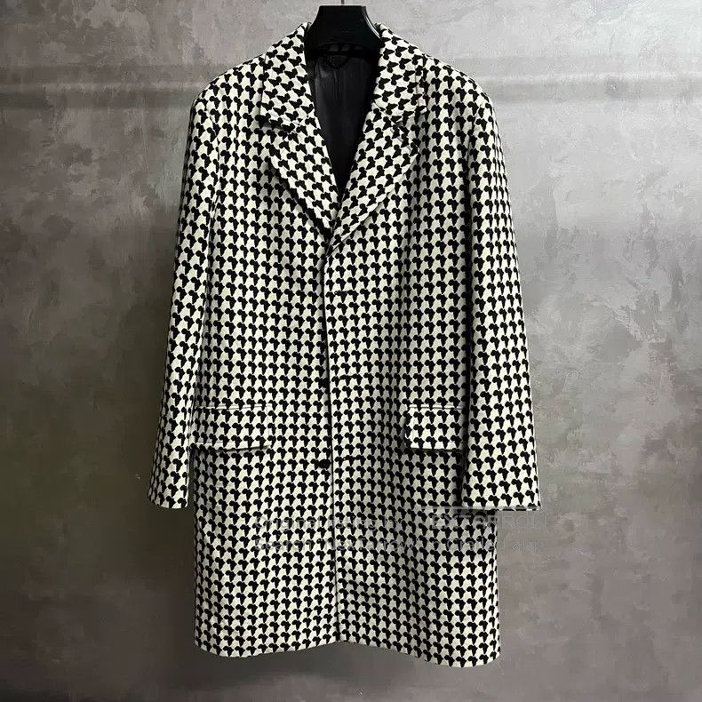 Louis Vuitton Louis Vuitton Black and white plaid lapel coat Size US M / EU 48-50 / 2 - 1 Thumbnail