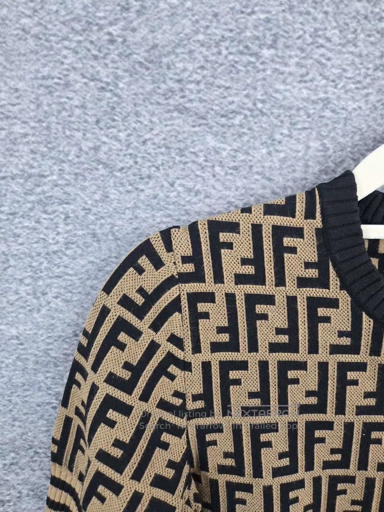 Fendi Fendi All-over print round neck short-sleeve Size XS / US 0-2 / IT 36-38 - 3 Thumbnail