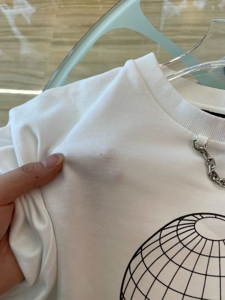 Louis Vuitton Louis Vuitton Globe Flocking Logo Chain Short Sleeve 2503-N Size US XS / EU 42 / 0 - 7 Thumbnail