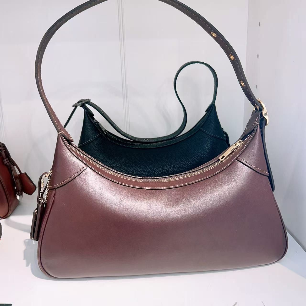 Coach Ella Small Shoulder Bag CDV35 Size ONE SIZE - 3 Thumbnail