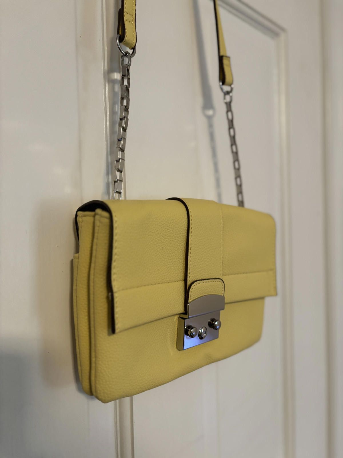 Elie Tahari NEW Tahari Yellow Women's Leather Shoulder Bag w Chain Strap Size ONE SIZE - 4 Thumbnail