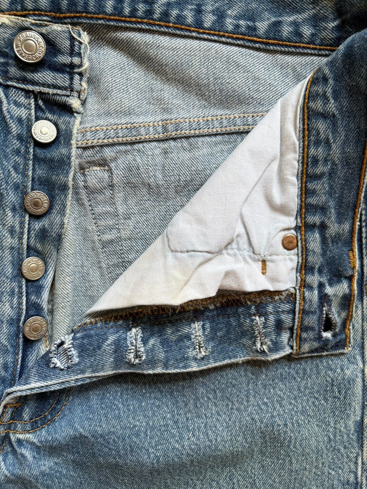 Levi's SALES🔥Vintage 90s Levis 501 Blue Wash Loose Jeans Size US 30 / EU 46 - 3 Thumbnail