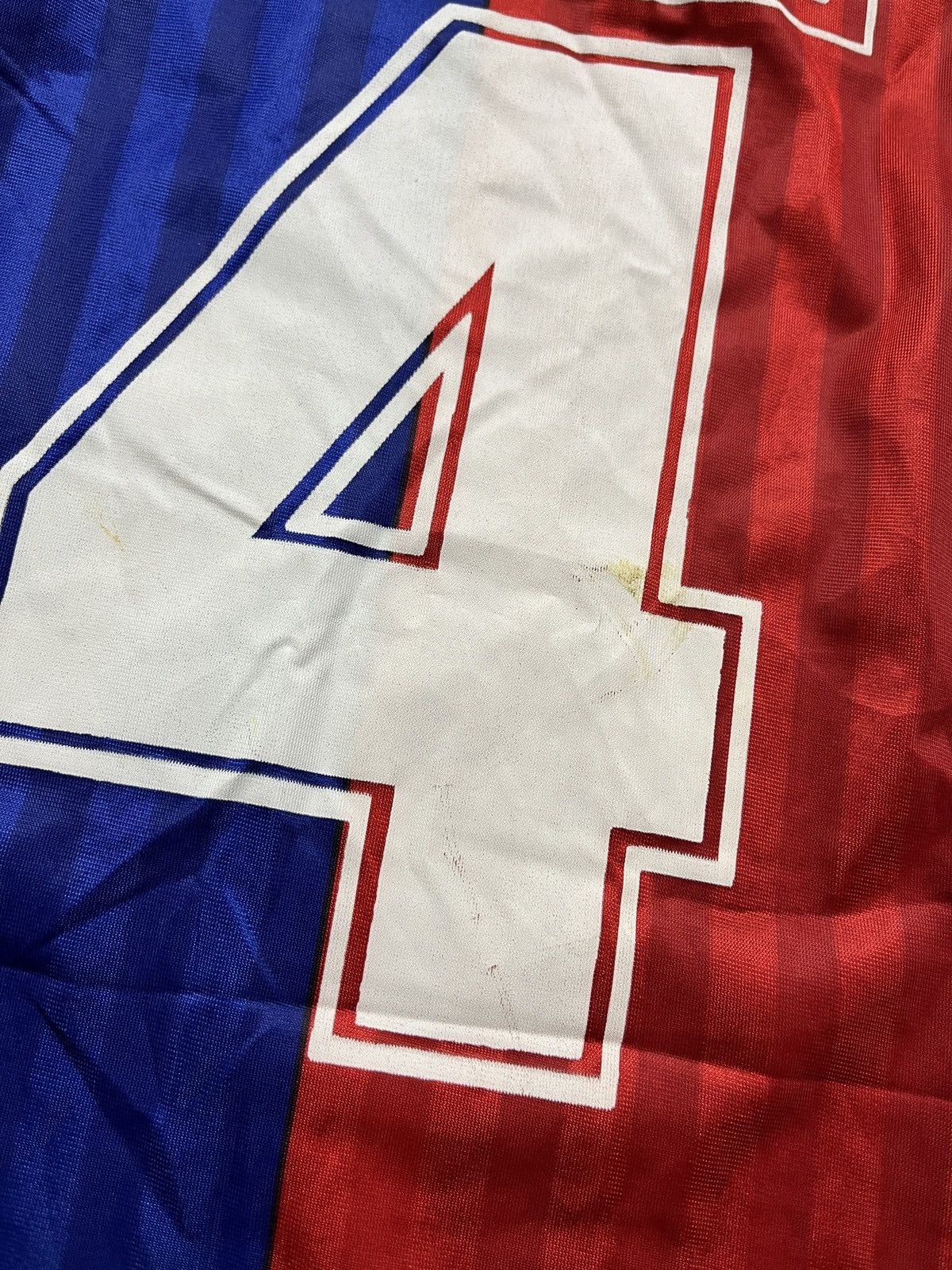 Vintage Vintage Barcelona 90’s Home Soccer Jersey Koeman #4 Size US L / EU 52-54 / 3 - 14 Thumbnail