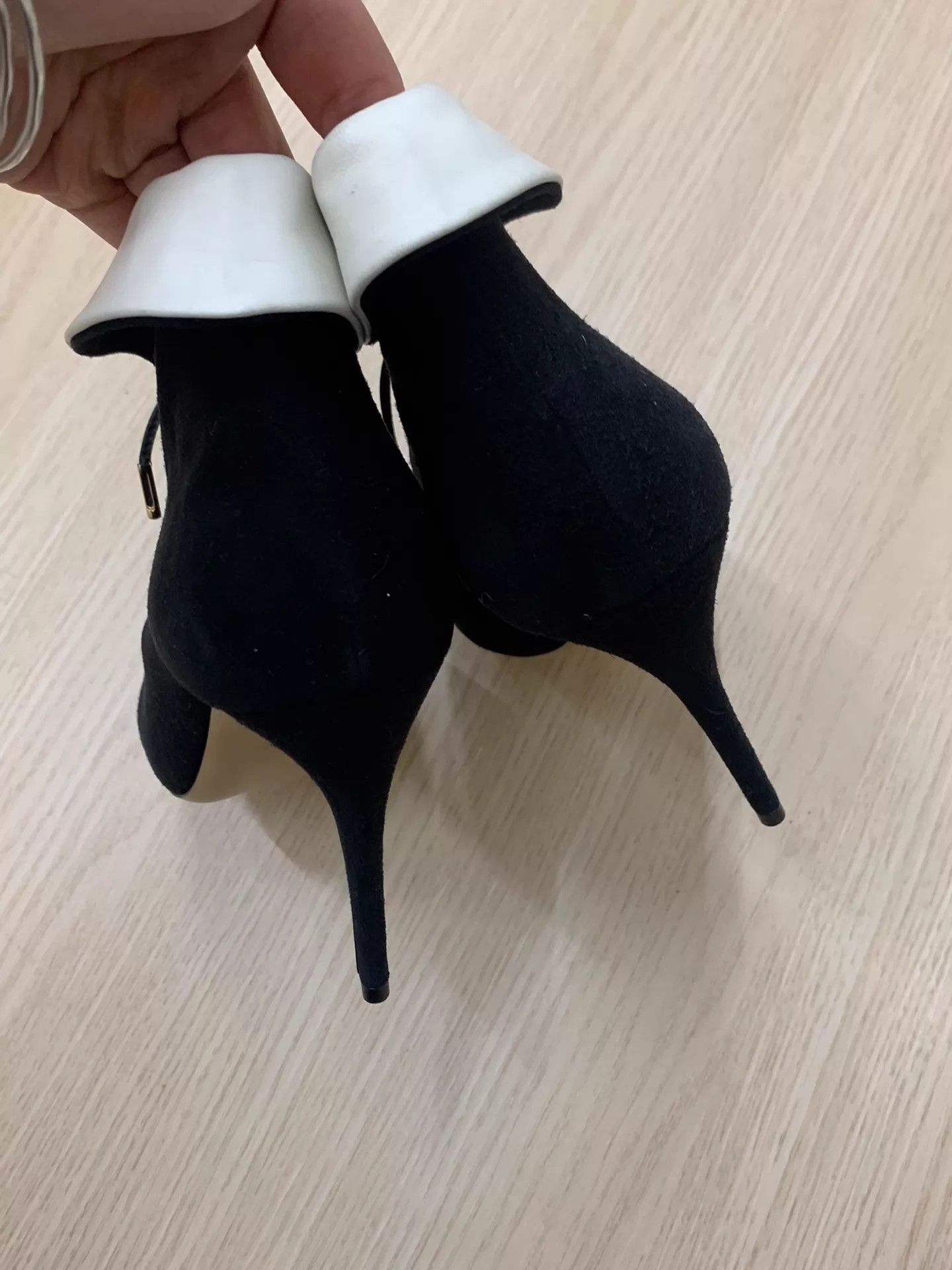 Salvatore Ferragamo Ferragamo Black & White Color Blocked Heels 6 New Size US 6 / IT 36 - 3 Thumbnail