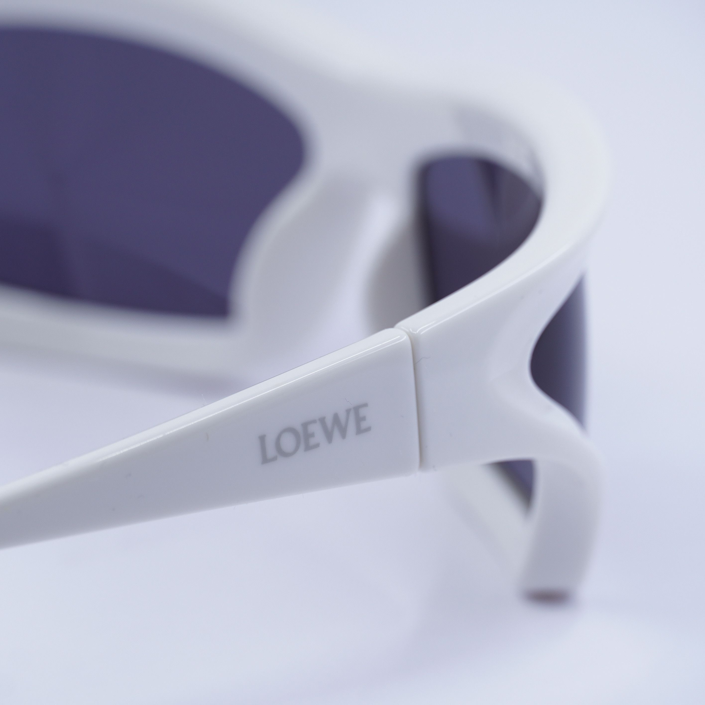 Loewe Loewe LW40143U 25A Sunglasses Ivory Geometric Frame Size ONE SIZE - 5 Thumbnail