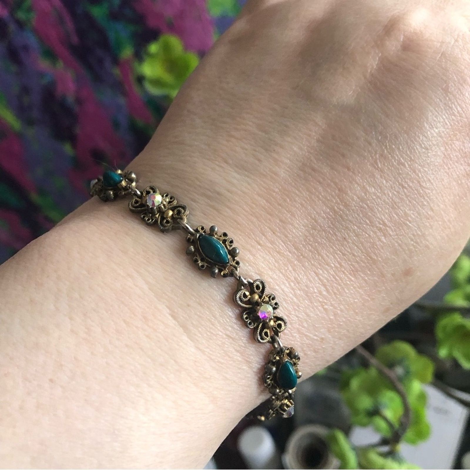Vintage Vintage Florenza green marquis dome stone bracelet Size ONE SIZE - 1 Thumbnail