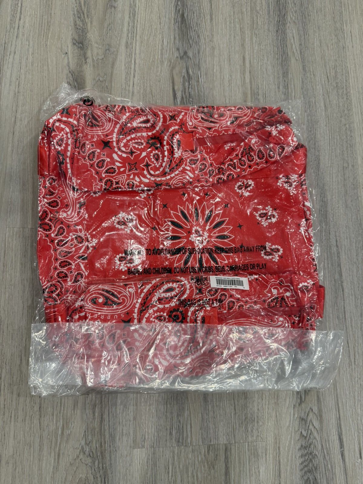 Supreme Supreme Bandana Small Duffle Bag Size ONE SIZE - 2 Thumbnail