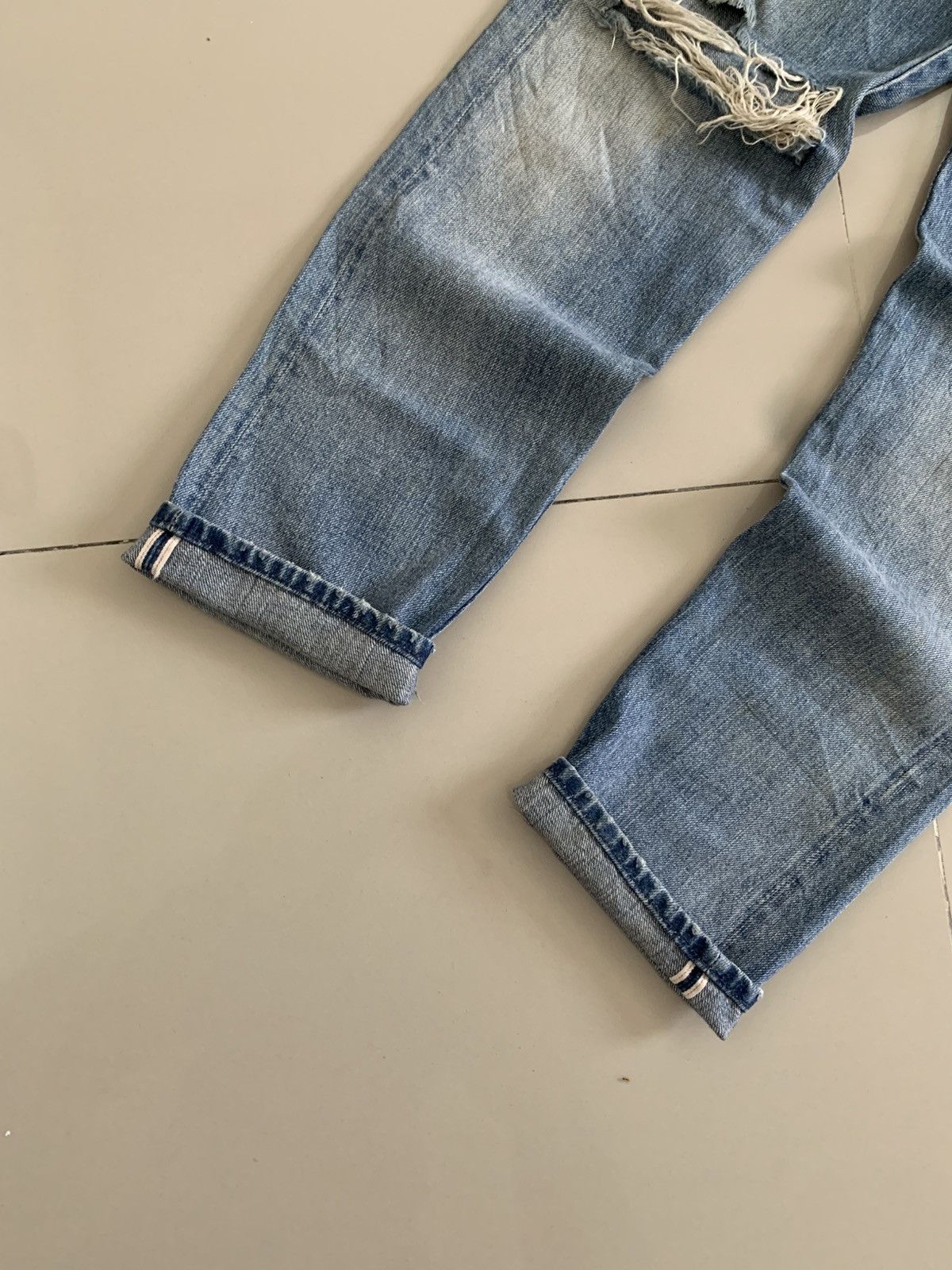 Levi's Vintage Clothing Levi’s 505 E Redline Selvedge Distressed Faded Jeans Size US 27 - 2 Thumbnail