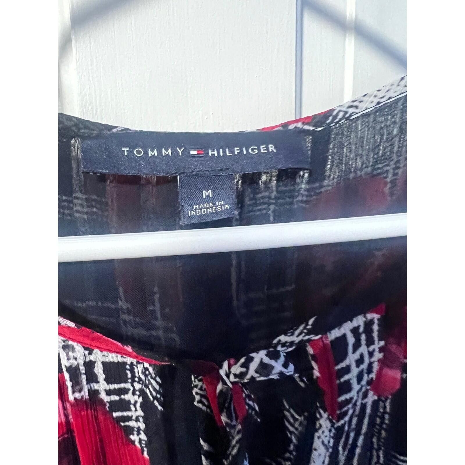 Tommy Hilfiger Tommy Hilfiger Blouse Womens M Red Black Floral Plaid Exc Size M / US 6-8 / IT 42-44 - 3 Thumbnail