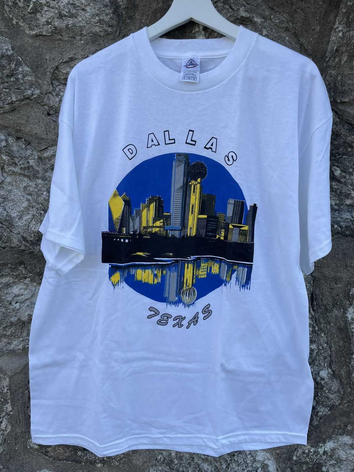 Vintage Vintage Dallas Texas Downtown Skyline Tee XL Size US XL / EU 56 / 4 - 1 Thumbnail