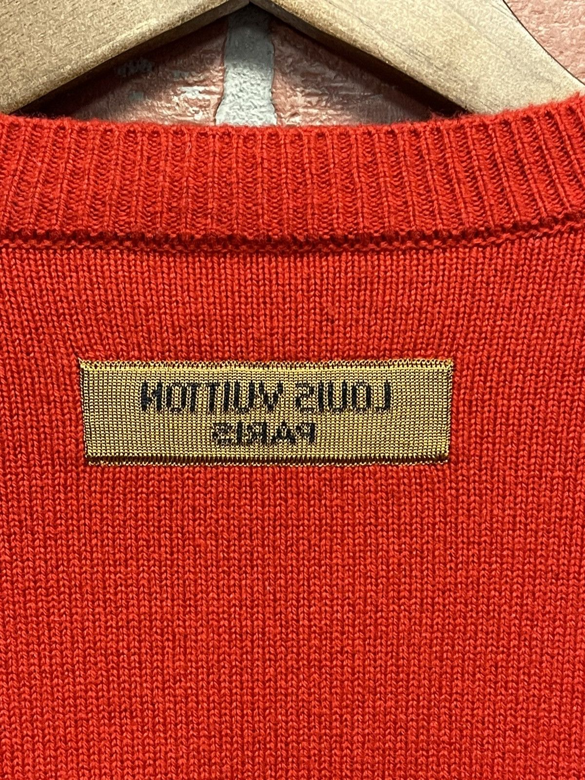 Louis Vuitton Size S - Louis Vuitton Cuffs Cashmere Crewneck Sweater Red Size US S / EU 44-46 / 1 - 7 Thumbnail