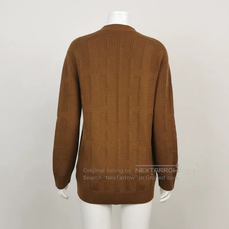 Hermes Hermes Wool Solid Color V-neck Knitted Sweater Size XS / US 0-2 / IT 36-38 - 2 Thumbnail
