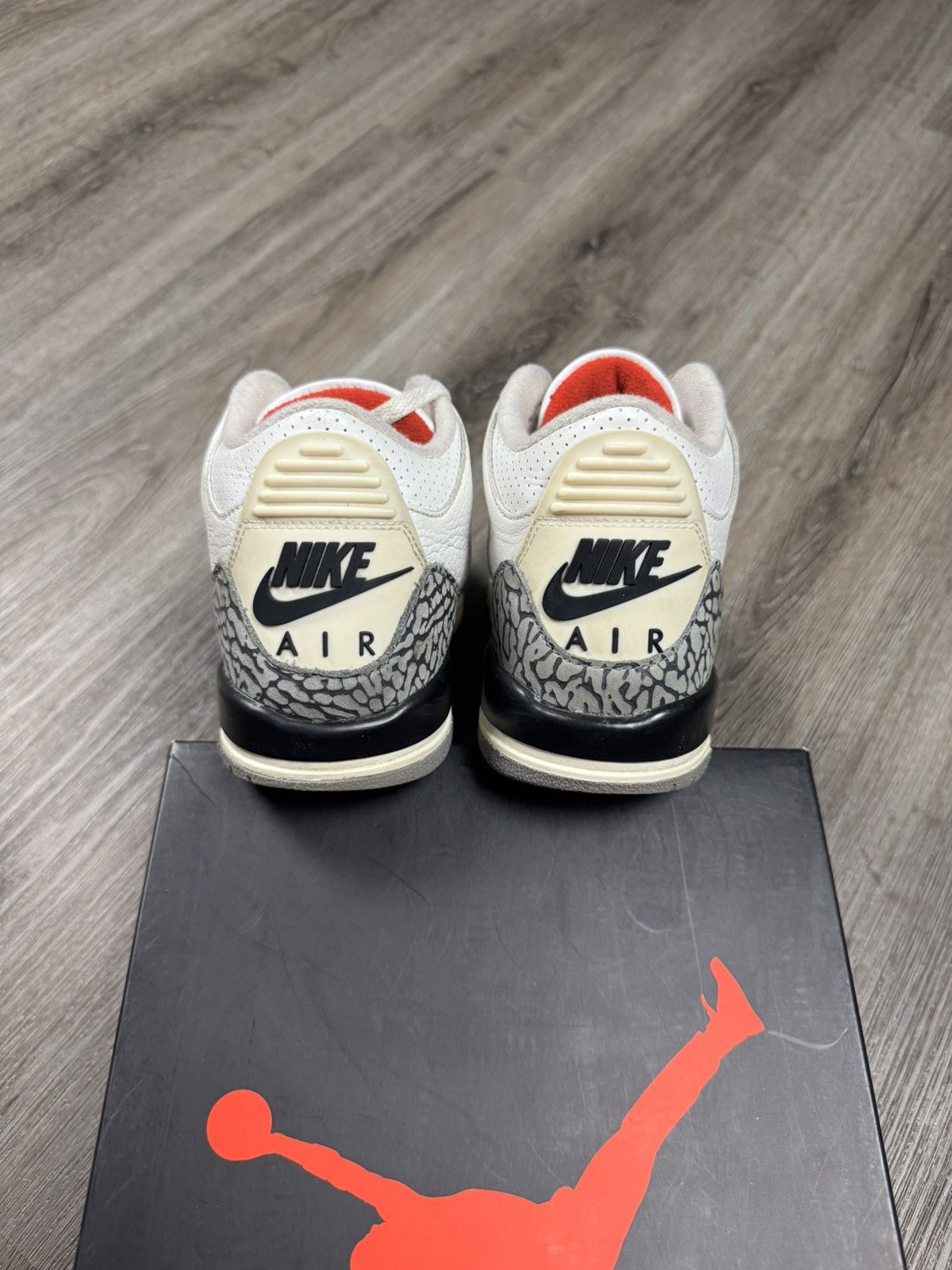 Jordan Brand Jordan 3 Retro White Cement Size 5Y Size US 5 / EU 37 - 4 Thumbnail
