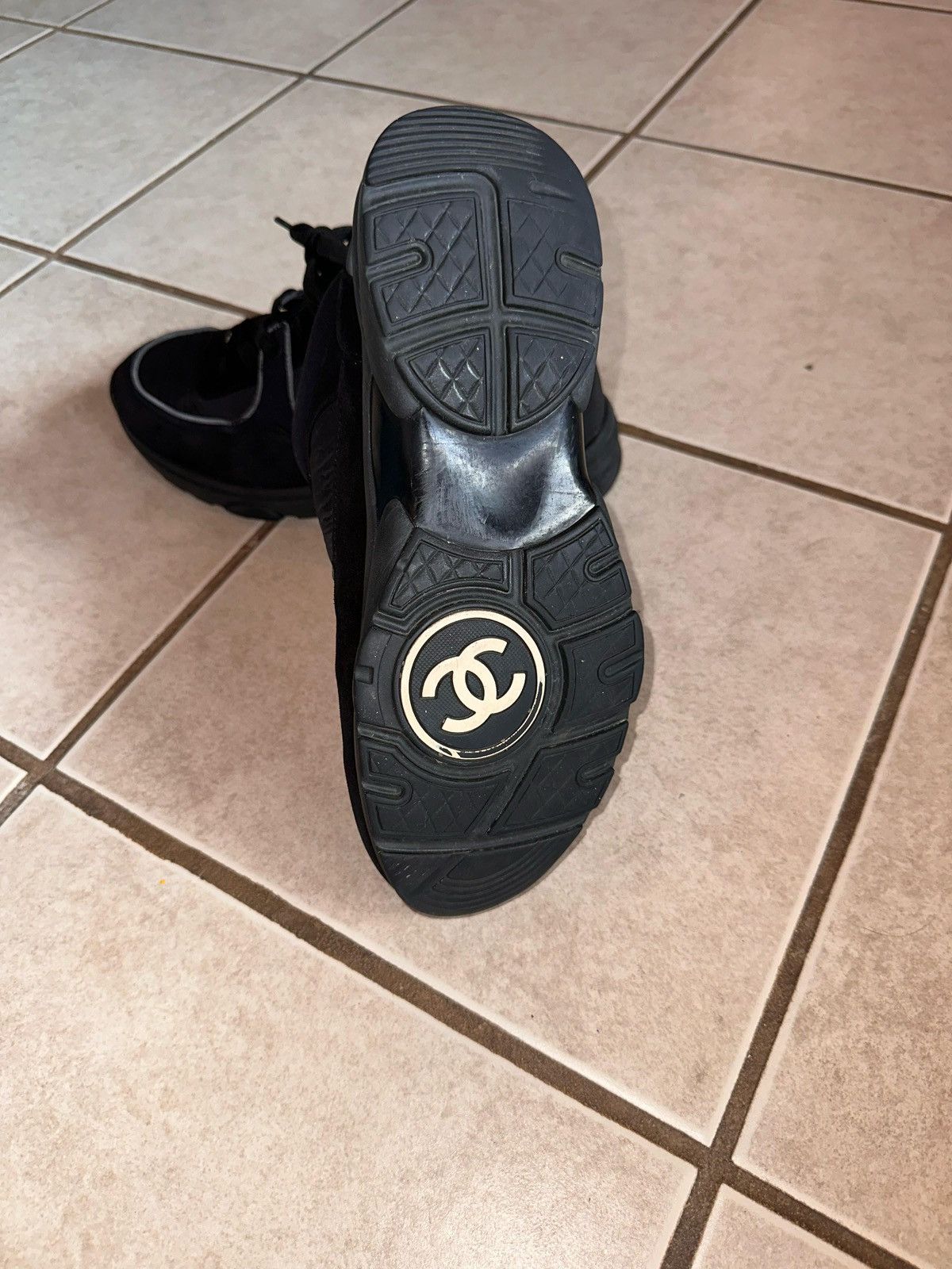 Chanel Chanel low top trainers Size US 7.5 / IT 37.5 - 5 Thumbnail