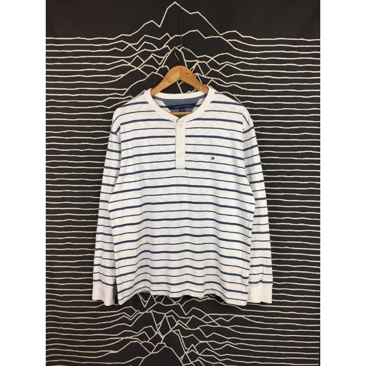 Tommy Hilfiger × Vintage Tommy Hilfiger Small Logo Henley Neck Longsleeve Tee Size US XL / EU 56 / 4 - 2 Thumbnail