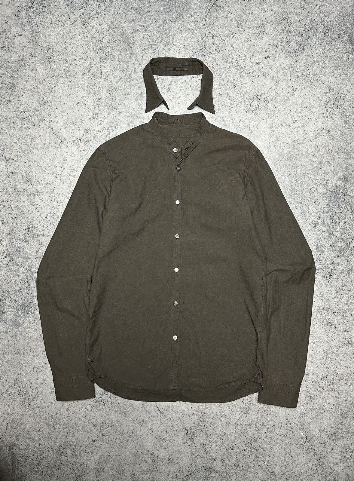 The Viridi-Anne Detachable Collar Buttons Shirt