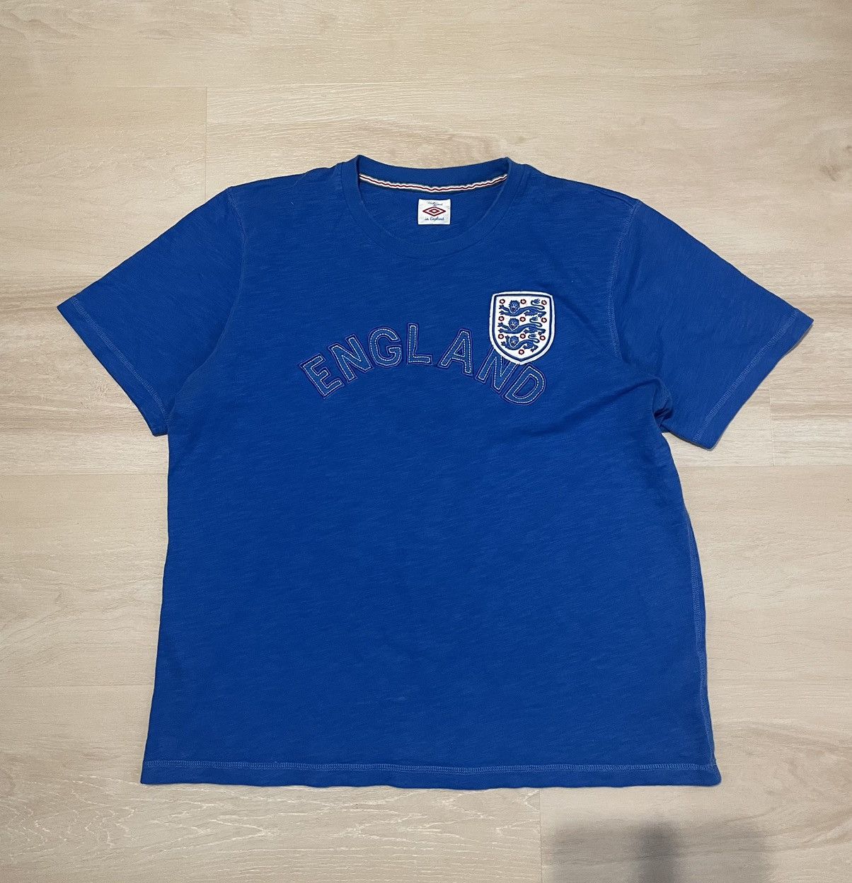 Umbro 2000’s UMBRO ENGLAND SOCCER CLUB TShirt Size Large/XL Size US L / EU 52-54 / 3 - 2 Thumbnail