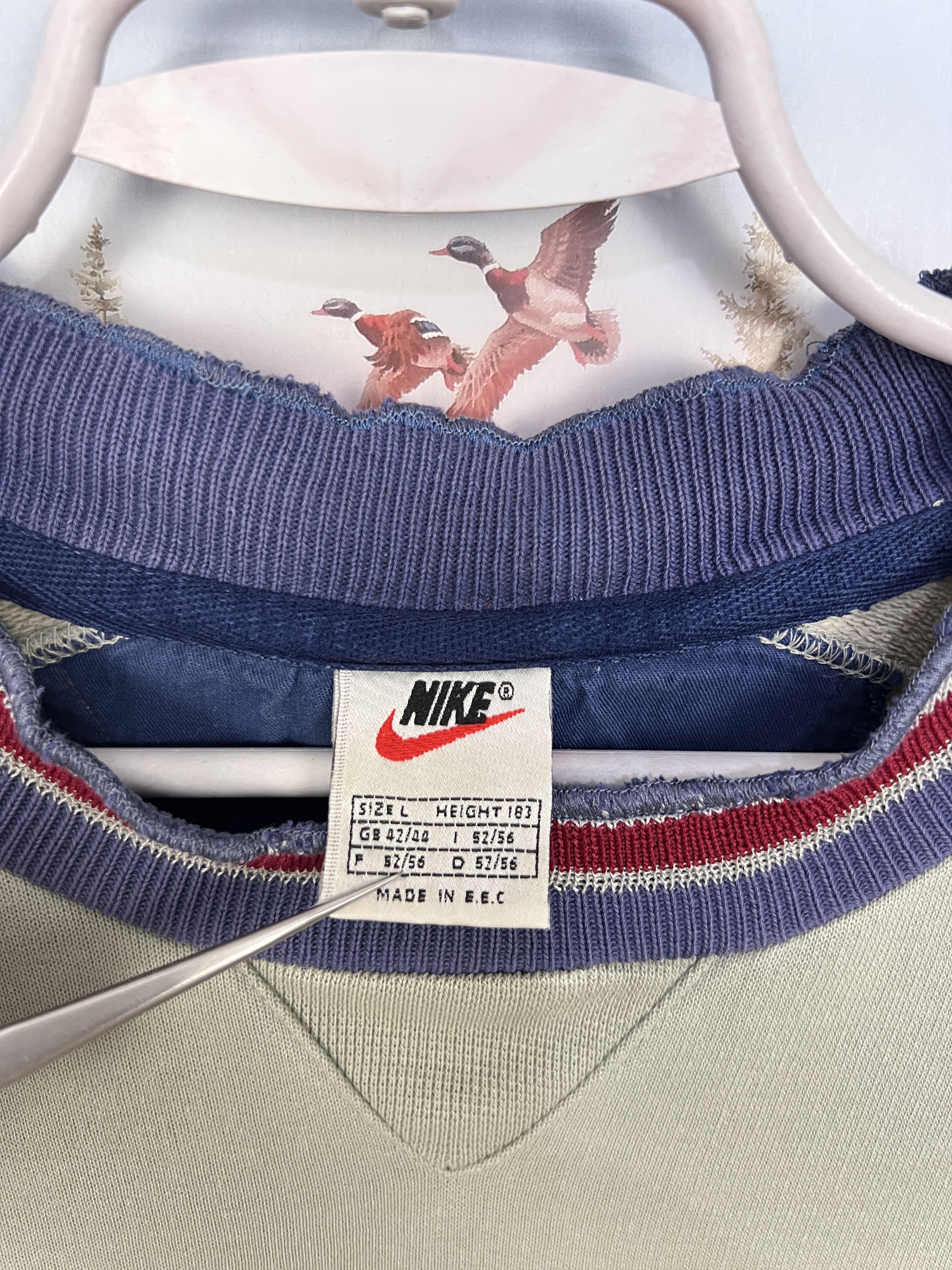 Nike Vintage 90's Nike Sweatshirt Big Swoosh Logo Center Mens Size US L / EU 52-54 / 3 - 9 Thumbnail
