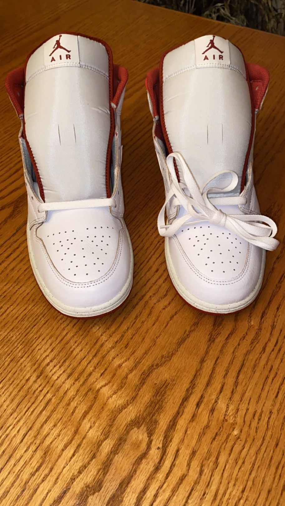Jordan Brand Air Jordan 1 Mid SE size 12US Size US 12 / EU 45 - 3 Thumbnail